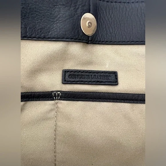 G.I.L.I. Black Pebbled Grain Leather Roma Handbag Purse Bag Fringe Gold Hardware - Picture 4 of 10